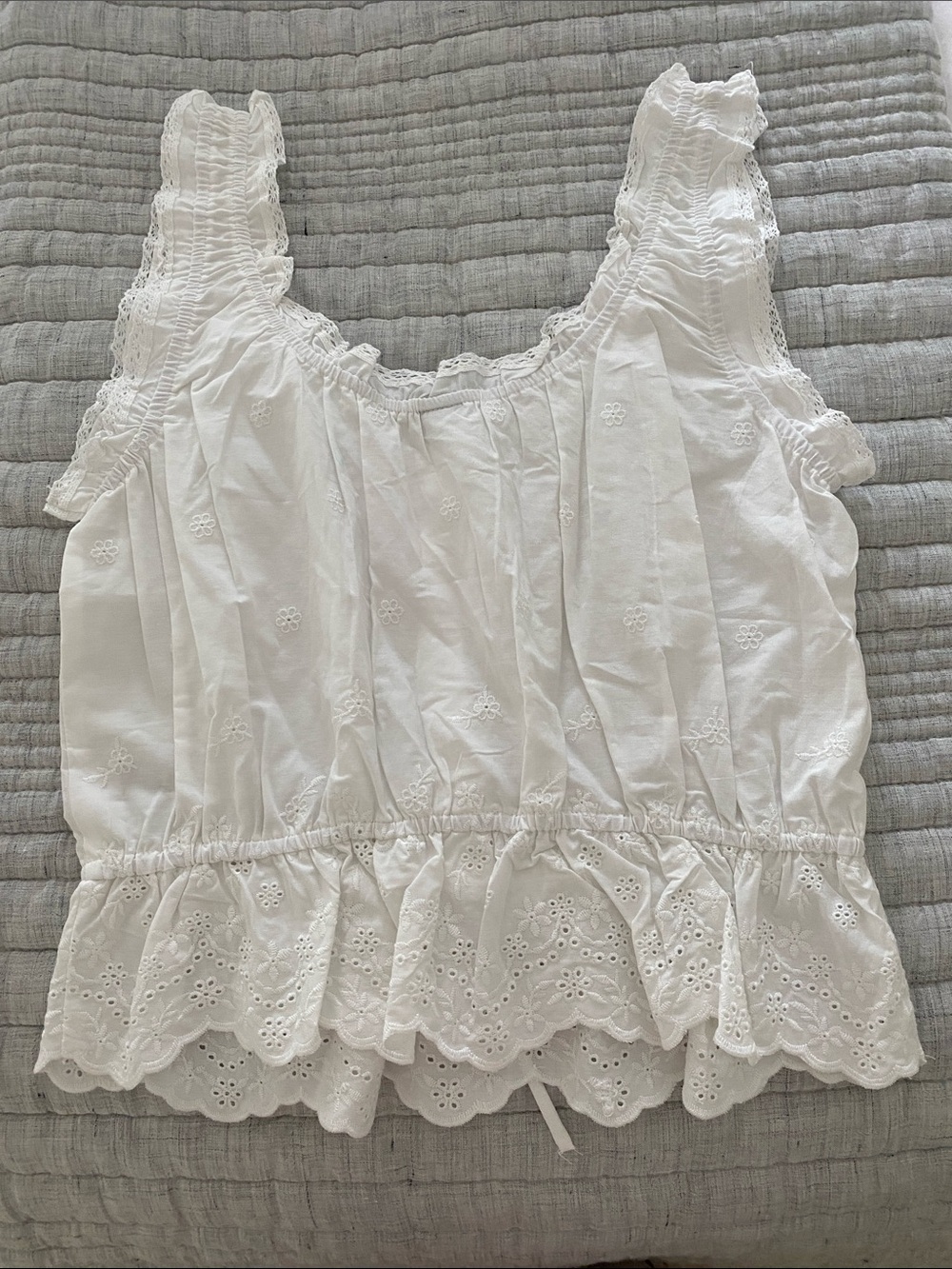 NWT Wild Fable White Eyelet Peplum Top with Drawstring Waist Size Medium - Picture 4 of 4